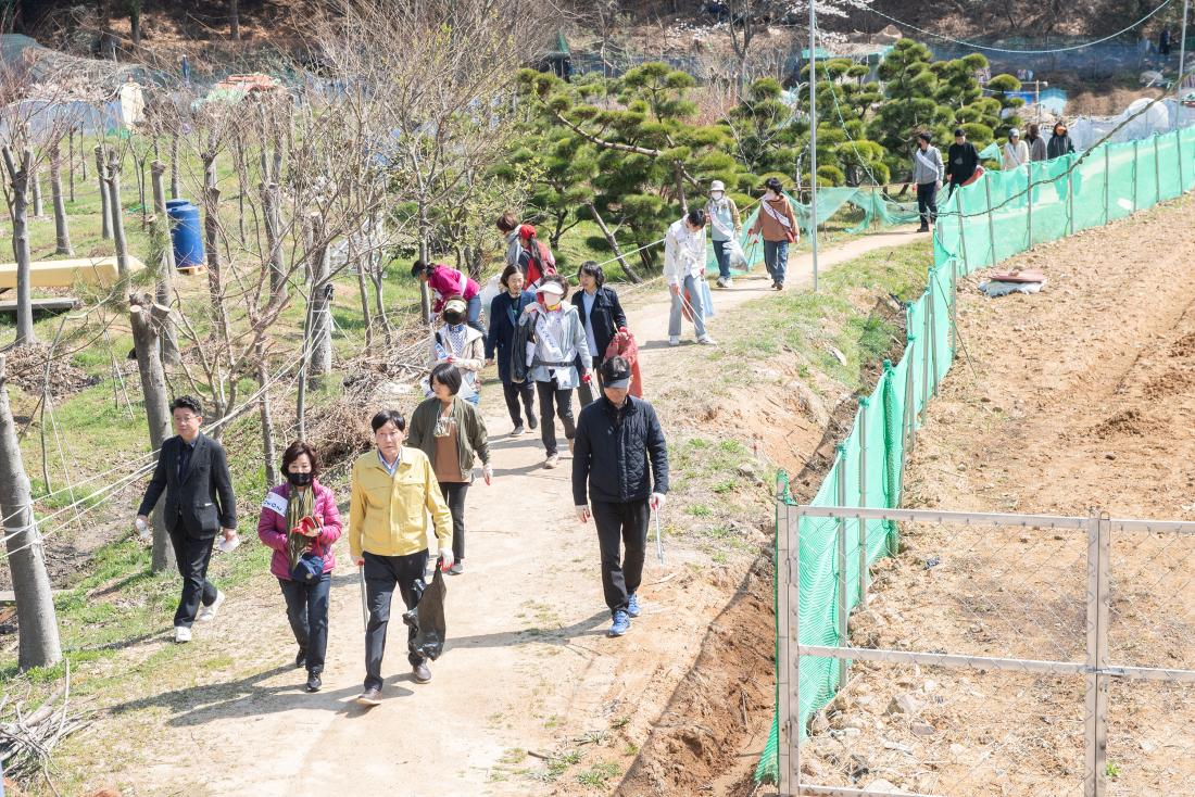 20230328_2030 부산세계박람회 유치기원 갈맷길 플로깅_7.jpg