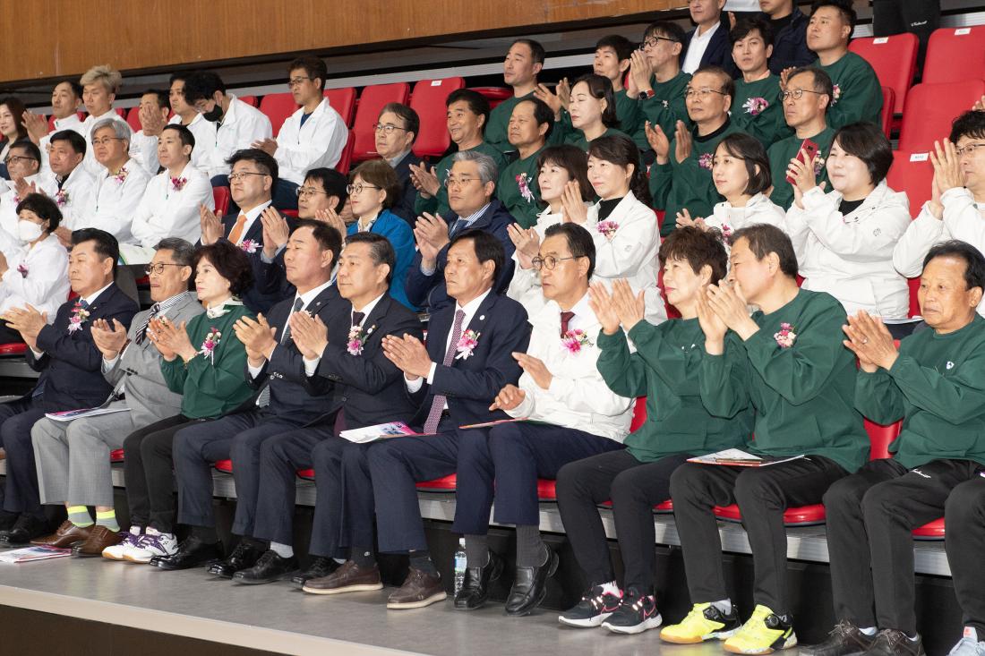 20230409_제25회 부산광역시 금정부 배드민턴 협회장기대회_6.jpg