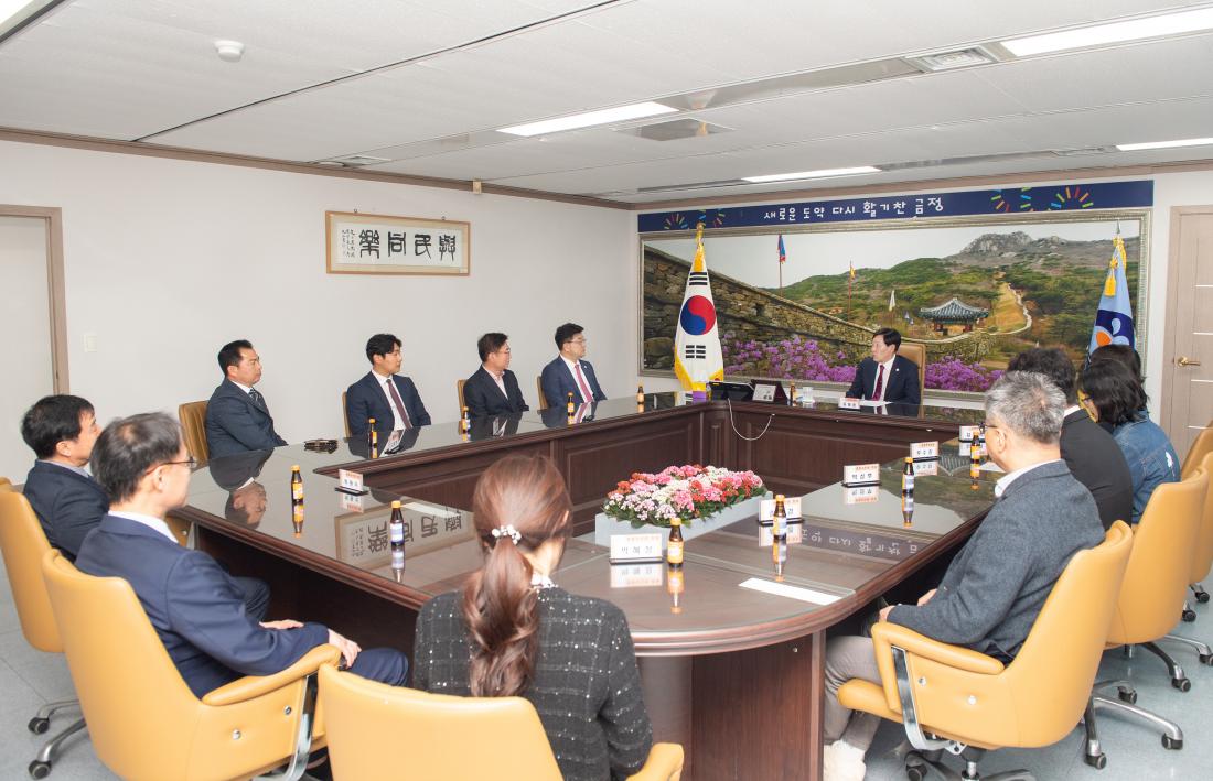 20230411_영파자선회, 이우돕기 성품 기탁_6.jpg