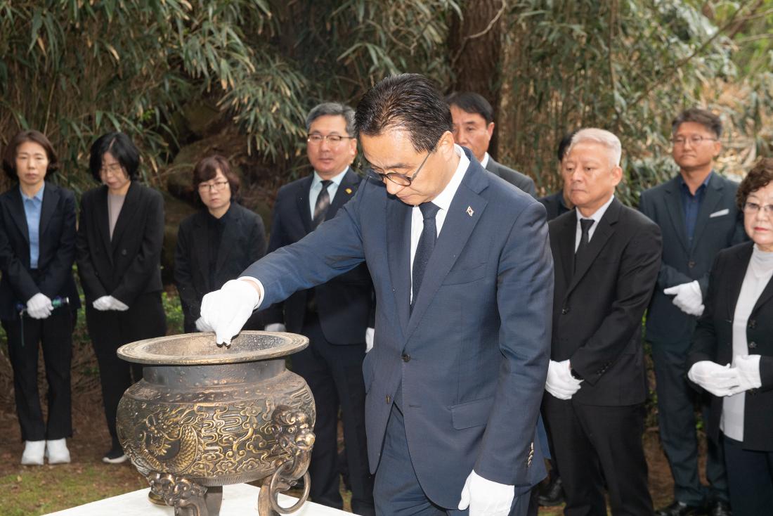 20230419_제63주년 4.19혁명 기념 '신정용 열사' 추모 행사_14.jpg