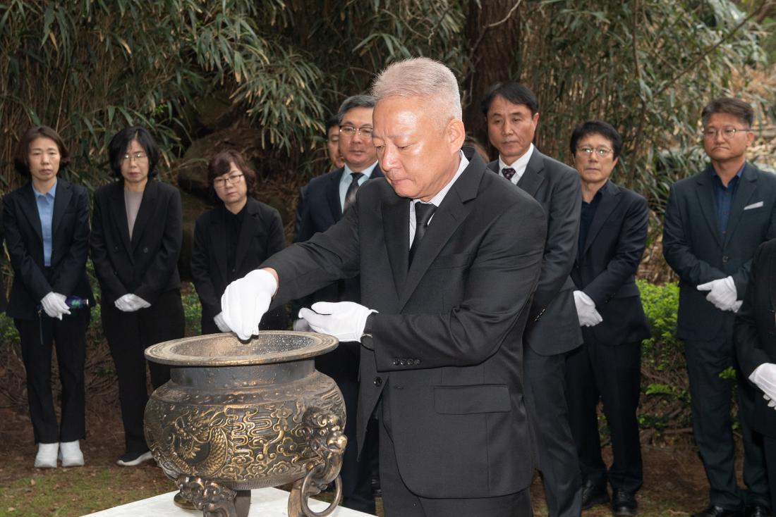 20230419_제63주년 4.19혁명 기념 '신정용 열사' 추모 행사_17.jpg