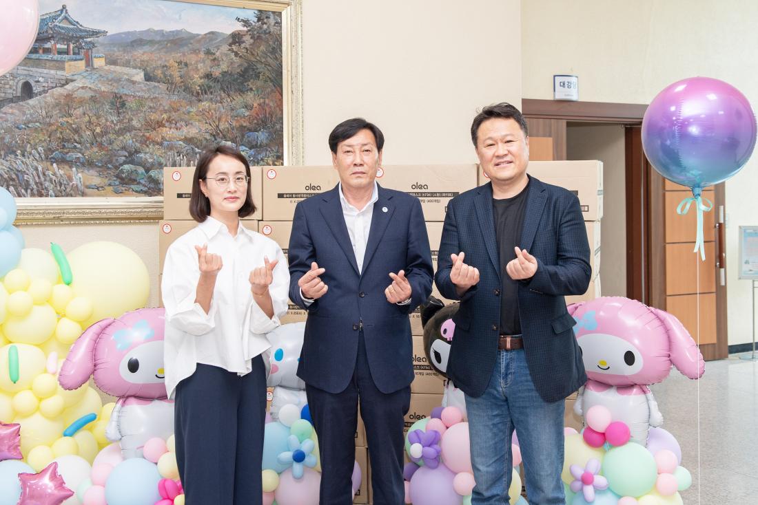 20230504_천혜복지재단, 어린이날 기념 성품 기탁_2.jpg