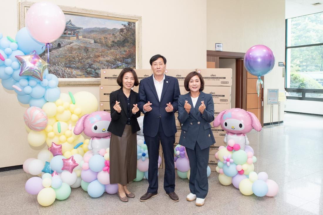 20230504_천혜복지재단, 어린이날 기념 성품 기탁_4.jpg