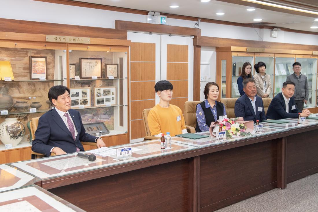 20230510_금정새마을장학회 장학금 전달식_11.jpg
