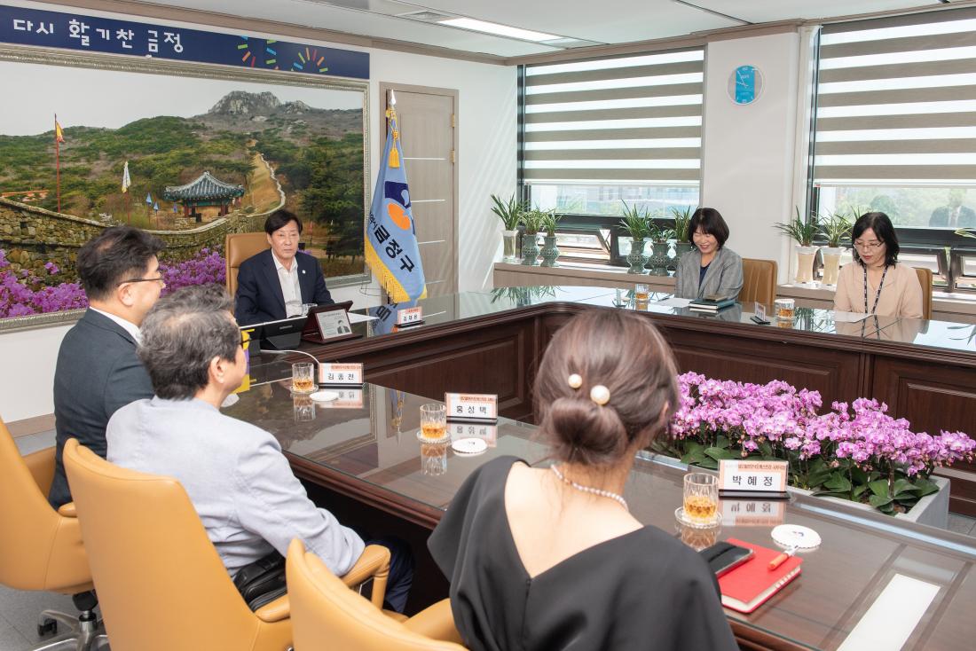 20230523_(사)부산네오필하모닉오케스트라, 이웃돕기 성금 기탁_4.jpg