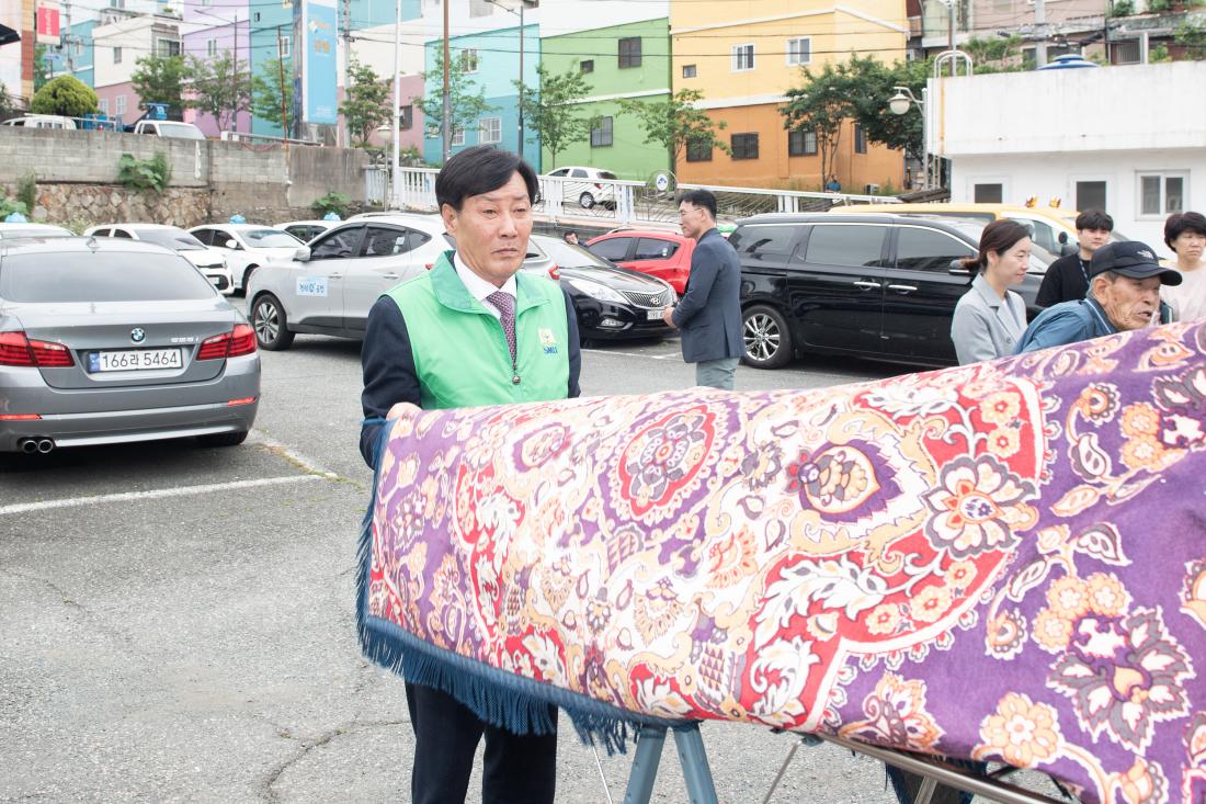 20230605_찾아가는 이동식 새마을 세탁봉사_5.jpg