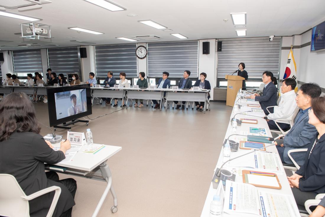 20230620_확대간부회의, 첨령 영상 시청_5.jpg