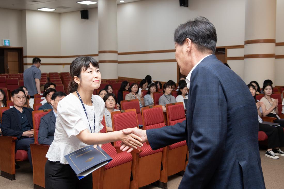 20230705_전입.승진.전보 직원 임용장 수여식_69.jpg