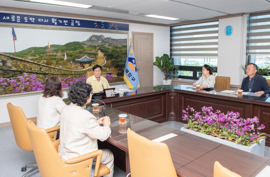 20230823_부산여성가족개발원 업무협약식_5.jpg