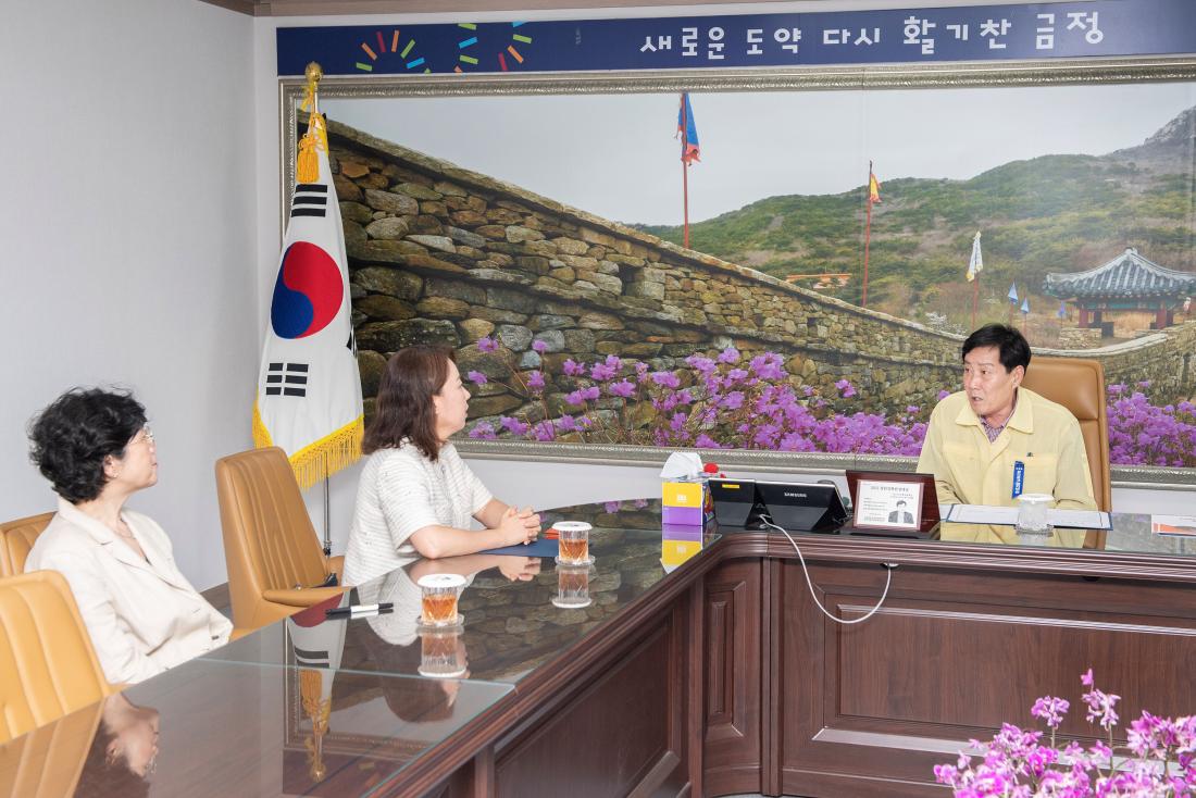 20230823_부산여성가족개발원 업무협약식_3.jpg