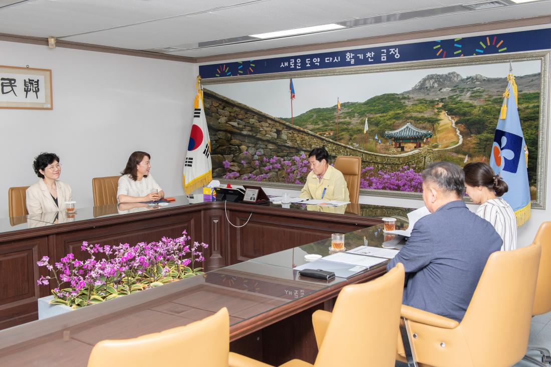 20230823_부산여성가족개발원 업무협약식_7.jpg