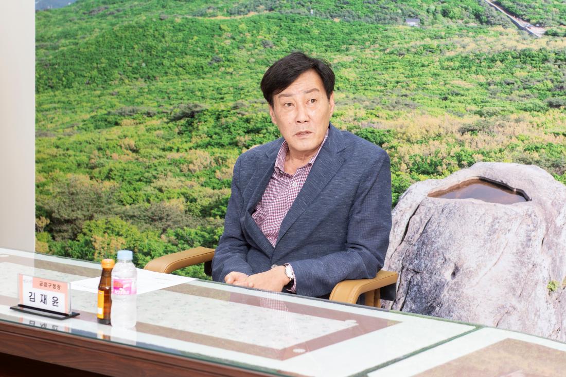 20230825_(사)동학 , 2학기학습 교재 지원 전달식_5.jpg