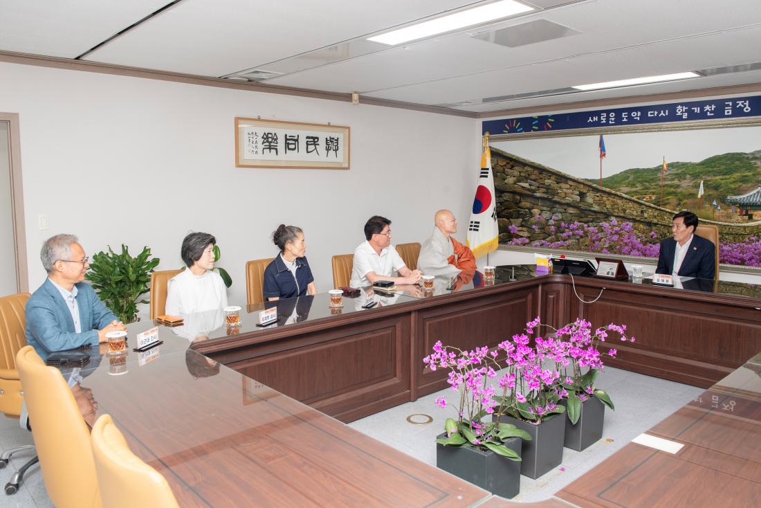 20230905_무명스님지구촌행복재단, 이웃돕기 성금 기탁_4.jpg