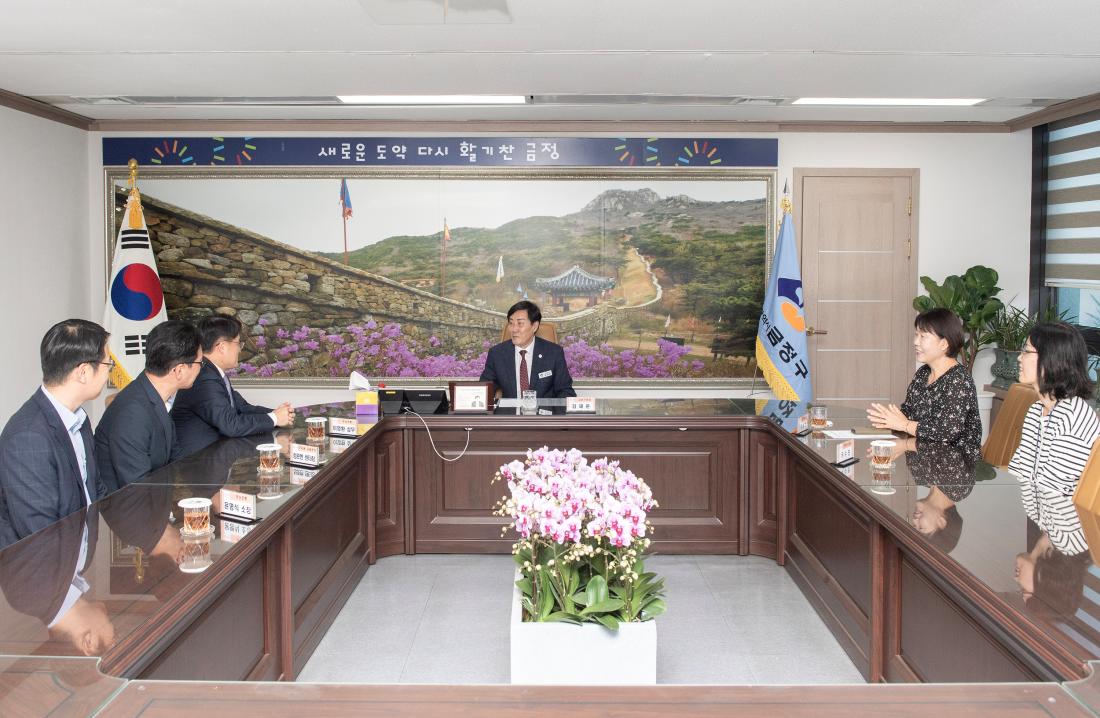 20230918_BNK부산은행, 추석맞이 동백나눔사업 복꾸러미 전달_5.jpg