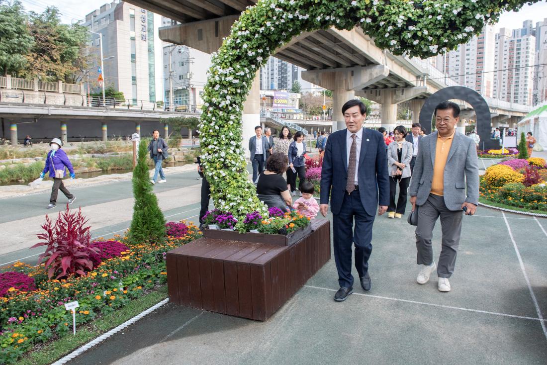 20231013_온천천 꽃정원 개막식_13.jpg
