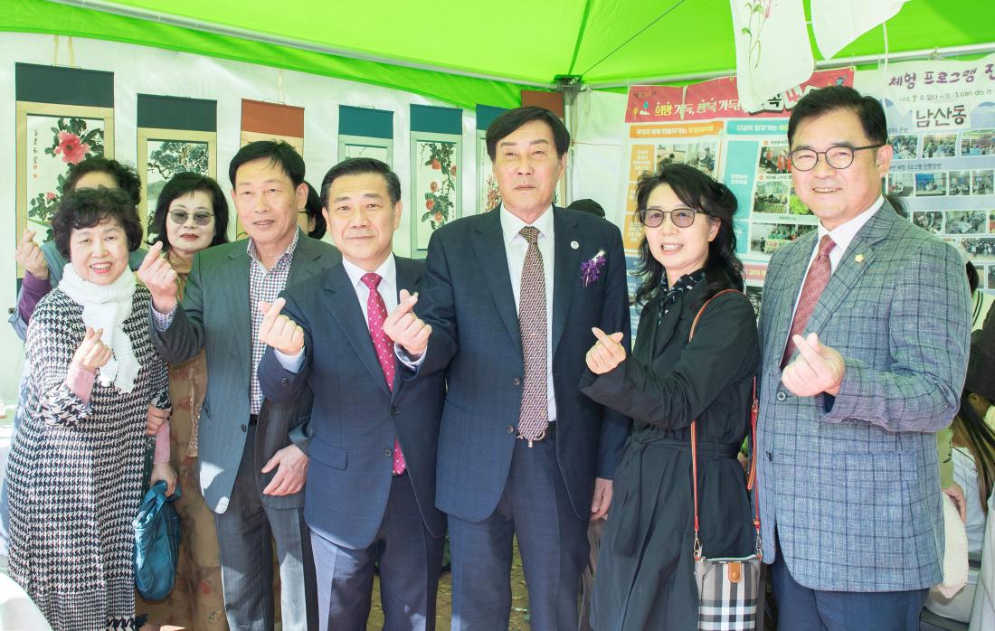 20231015_제11회 평생학습 박람회 부스 방문_28.jpg