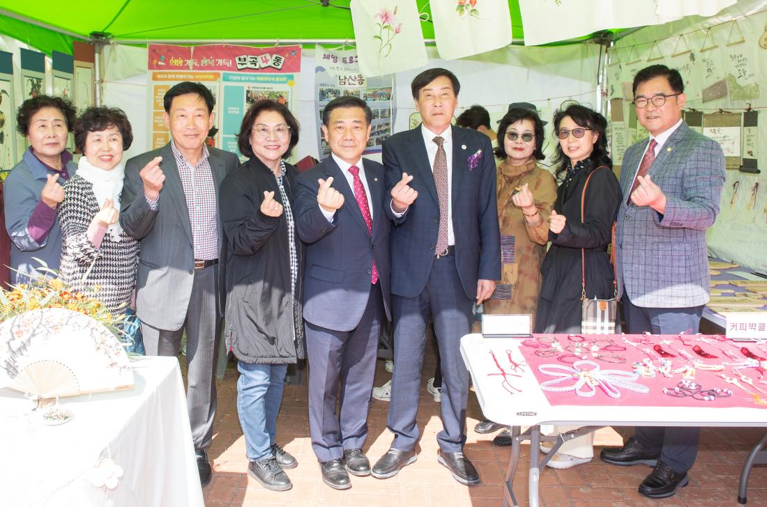 20231015_제11회 평생학습 박람회 부스 방문_27.jpg