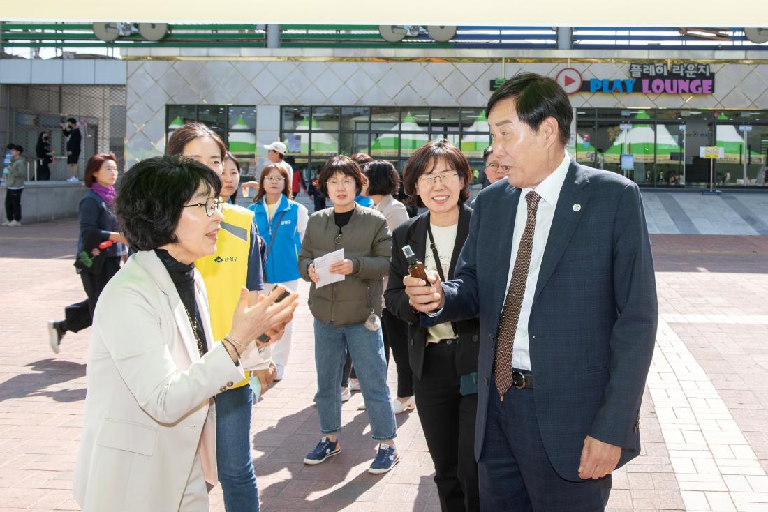20231015_제11회 평생학습 박람회 부스 방문_5.jpg