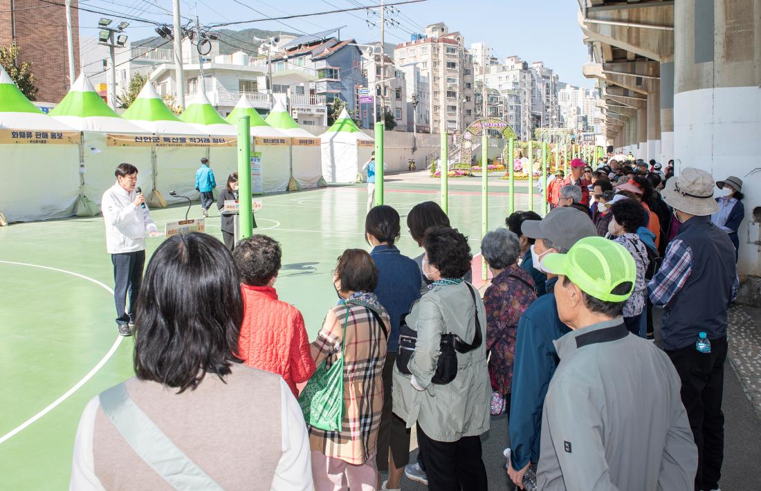 20231017_어르신 온천천 힐링 걷기 행사_4.jpg