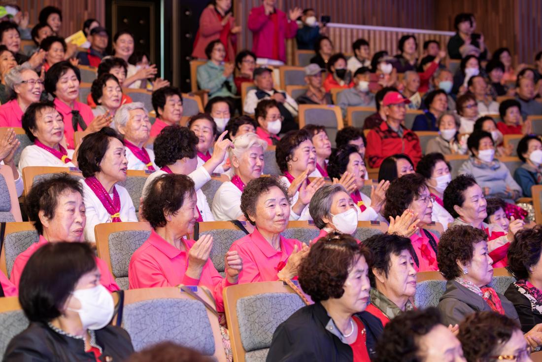20231017_제4회 경로당 예술 경연대회_20.jpg