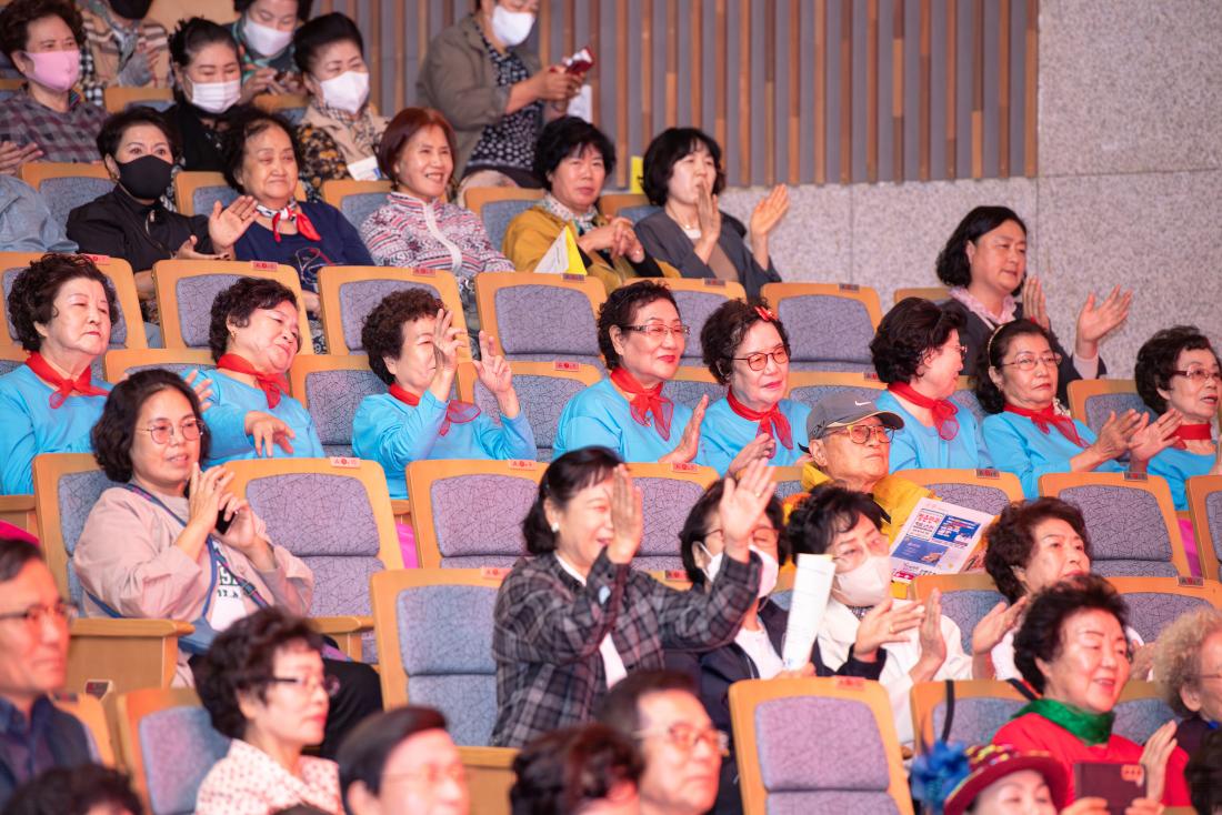 20231017_제4회 경로당 예술 경연대회_21.jpg