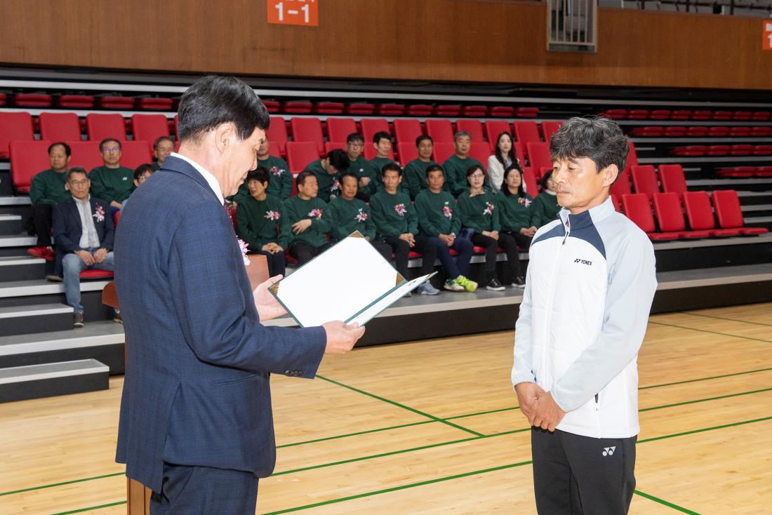 20231022_제30회 금정구청장기 배드민턴대회_17.jpg