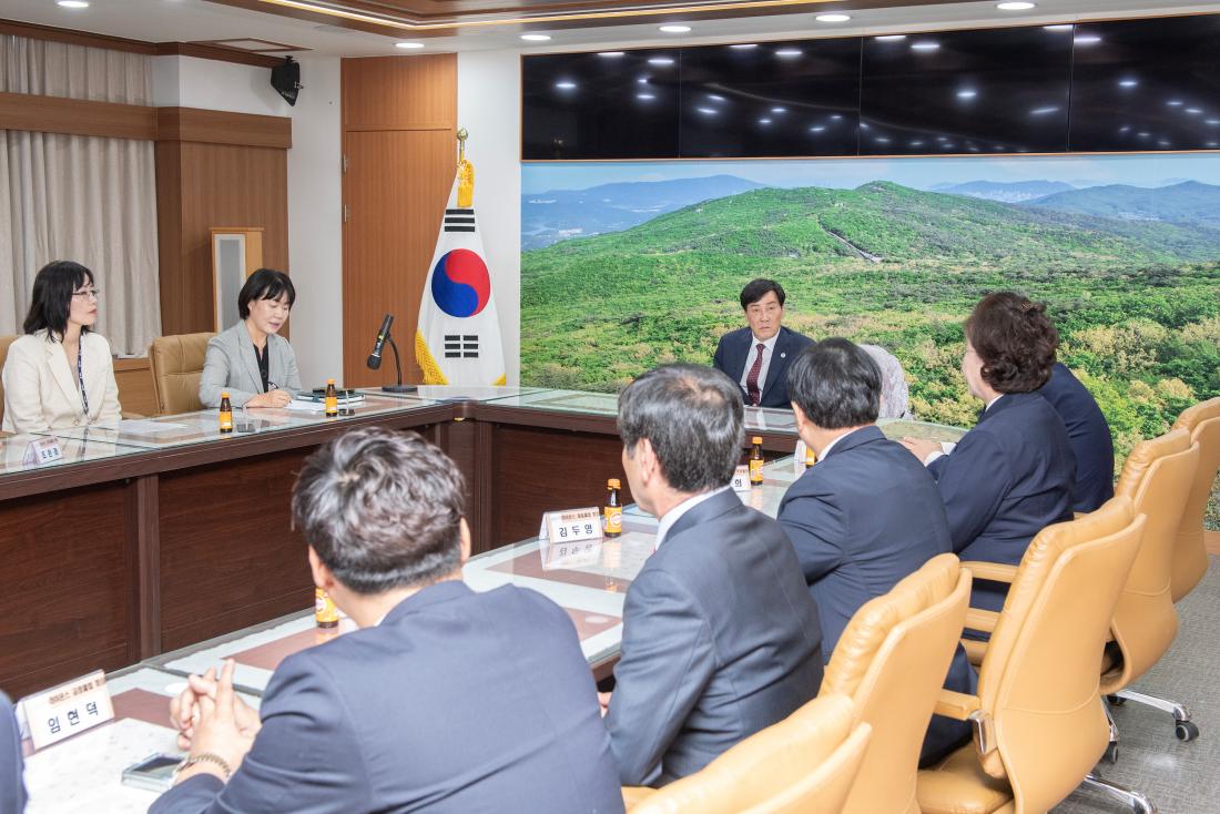 20231025_국제라이온스협회 제11지역, 이웃돕기 성품 기탁_5.jpg
