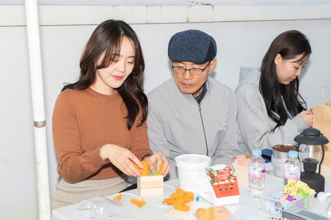 20231101_청년 with 창문 테라스 행사_5.jpg