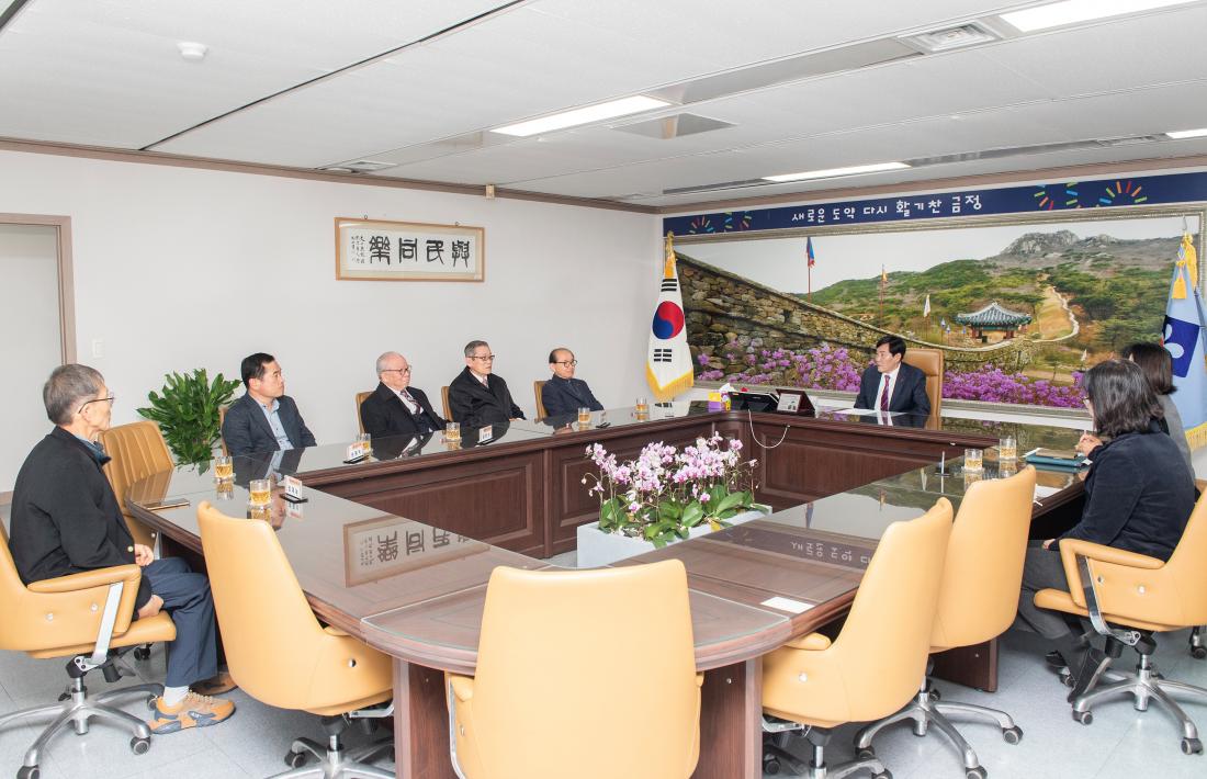 20231127_(사)한국청소년육성회 금정지구회, 장학금 전달_5.jpg