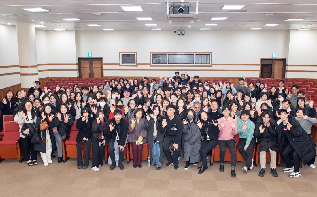20231219_충주시 홍보맨 김선태 주무관 초청 직장교육_18.jpg