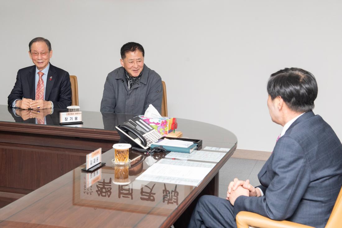 20231219_(주)허브동산, 이웃돕기 성품 기탁식_5.jpg