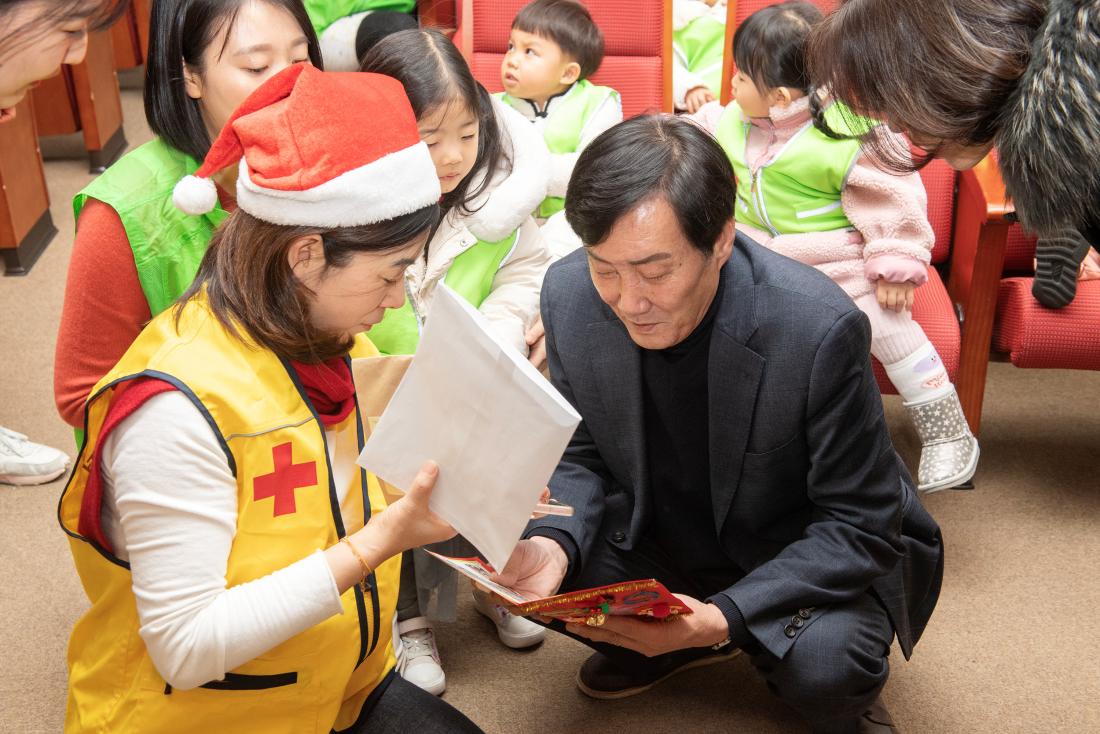 20231222_어린이집연합회 크리스마스 행사_7.jpg