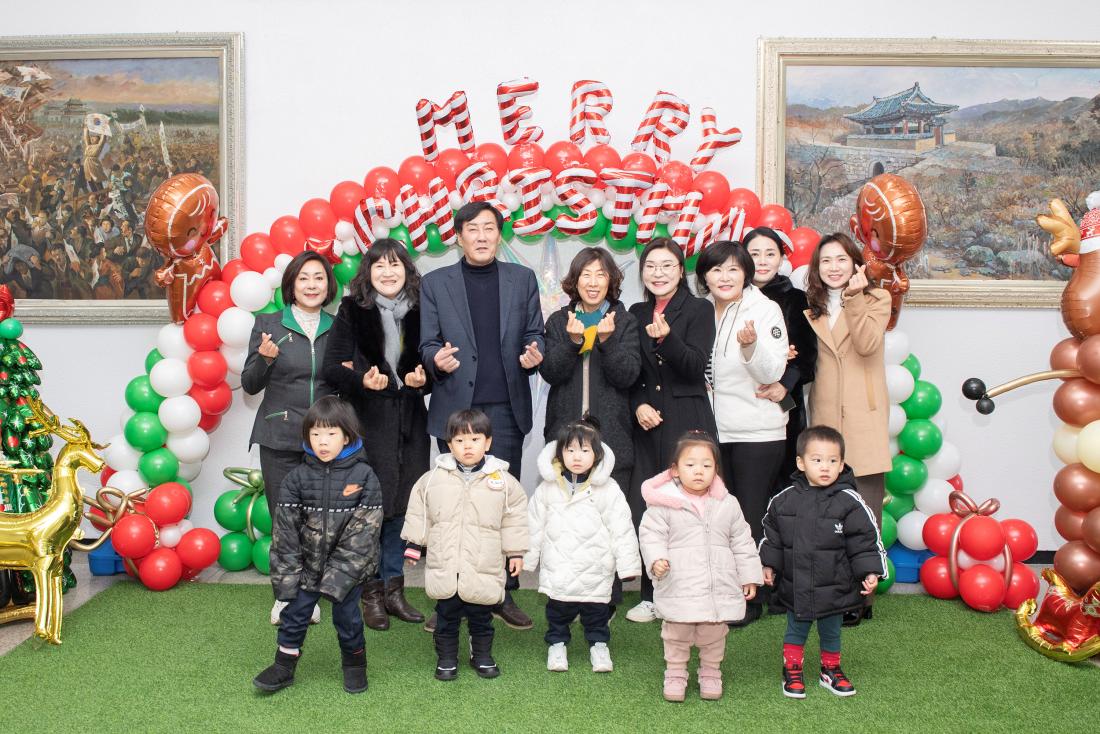 20231222_어린이집연합회 크리스마스 행사_2.jpg