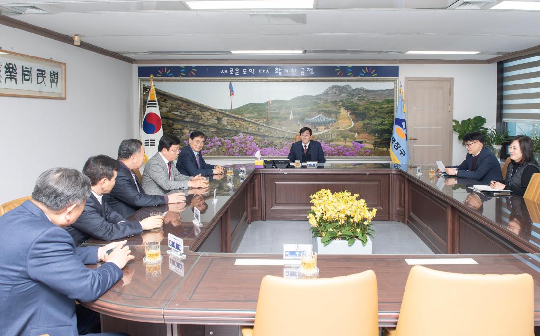 20240112_대한전문건설협회 부산광역시회, 이웃돕기 성금 기탁_6.jpg