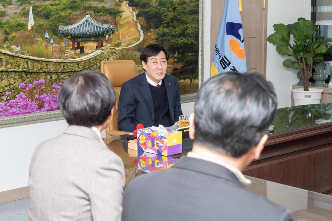 20240119_BNK부산은행, 이웃돕기 성품 기탁_3.jpg