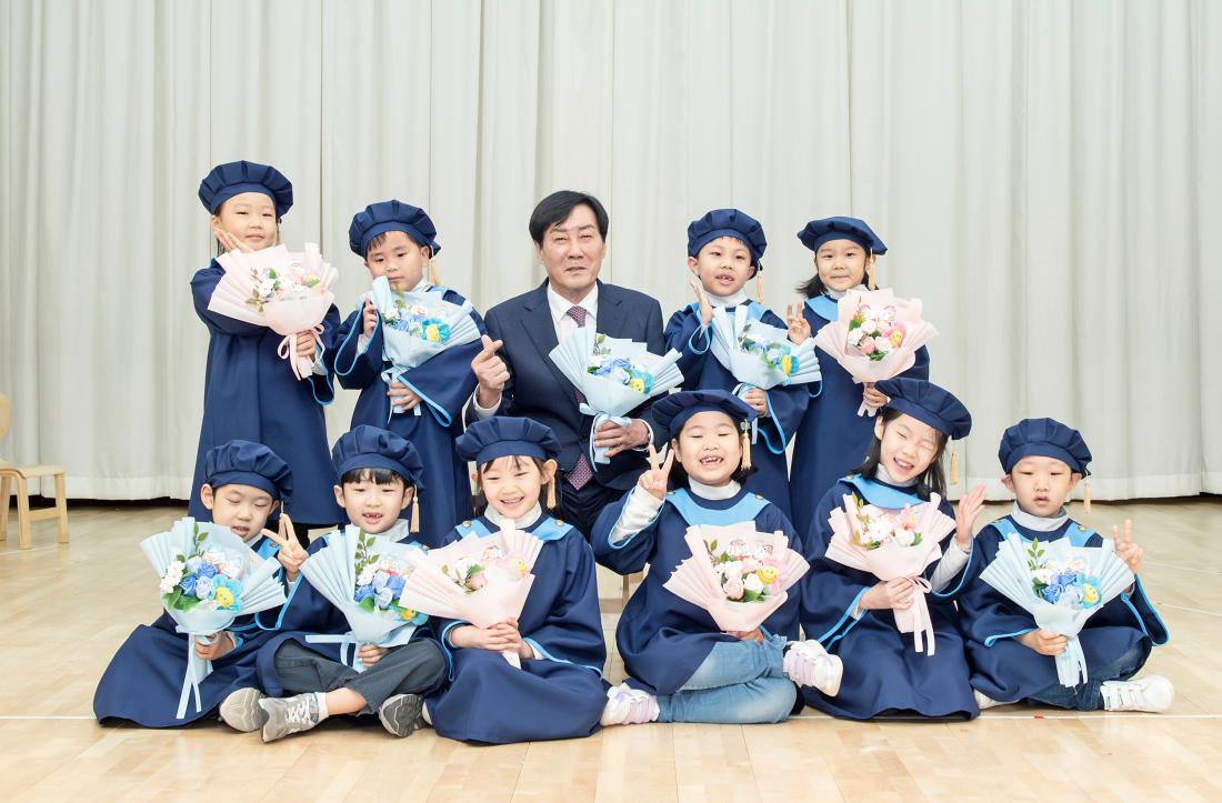 20240227_2023학년도 금정구청어린이집 졸업식_45.jpg