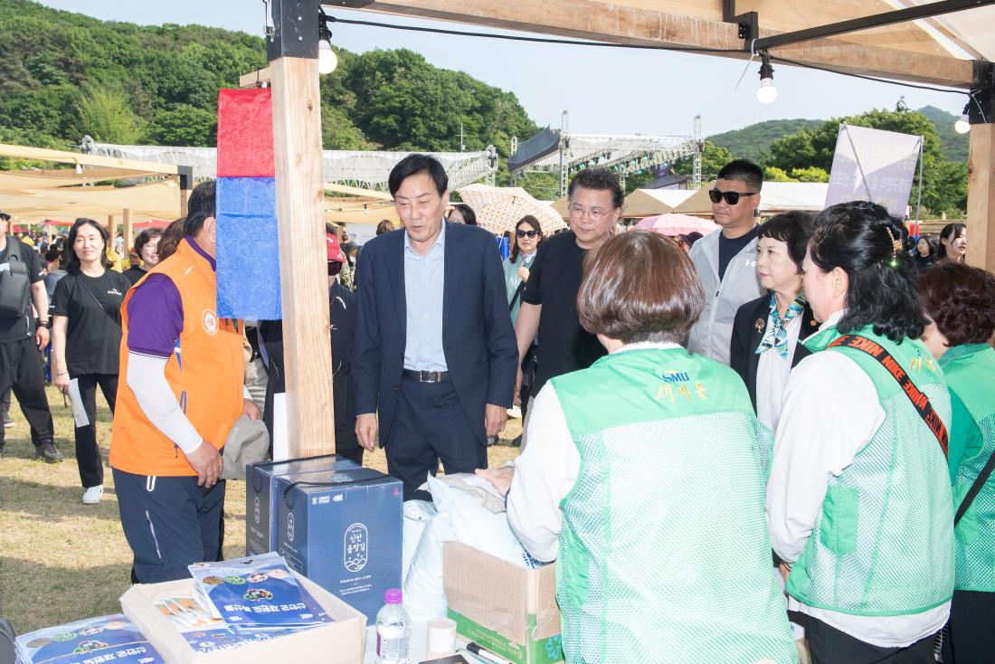 20240524_금정산성축제-부스방문_9.jpg