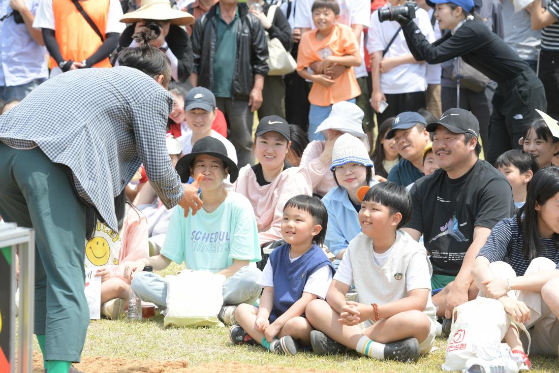 20240525_금정산성축제-대한민국 비눗방울 공연_21.jpg