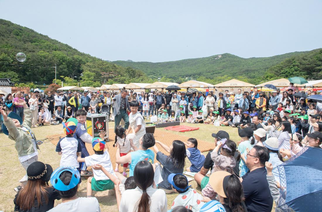 20240525_금정산성축제-대한민국 비눗방울 공연_11.jpg