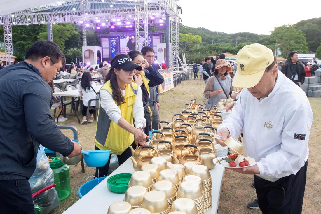 20240525_금정산성축제-막걸리동창회_3.jpg