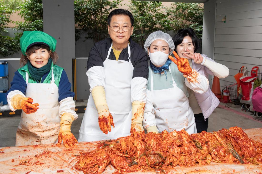 20241126_장전1동, 사랑의 김장나눔 행사_4.jpg