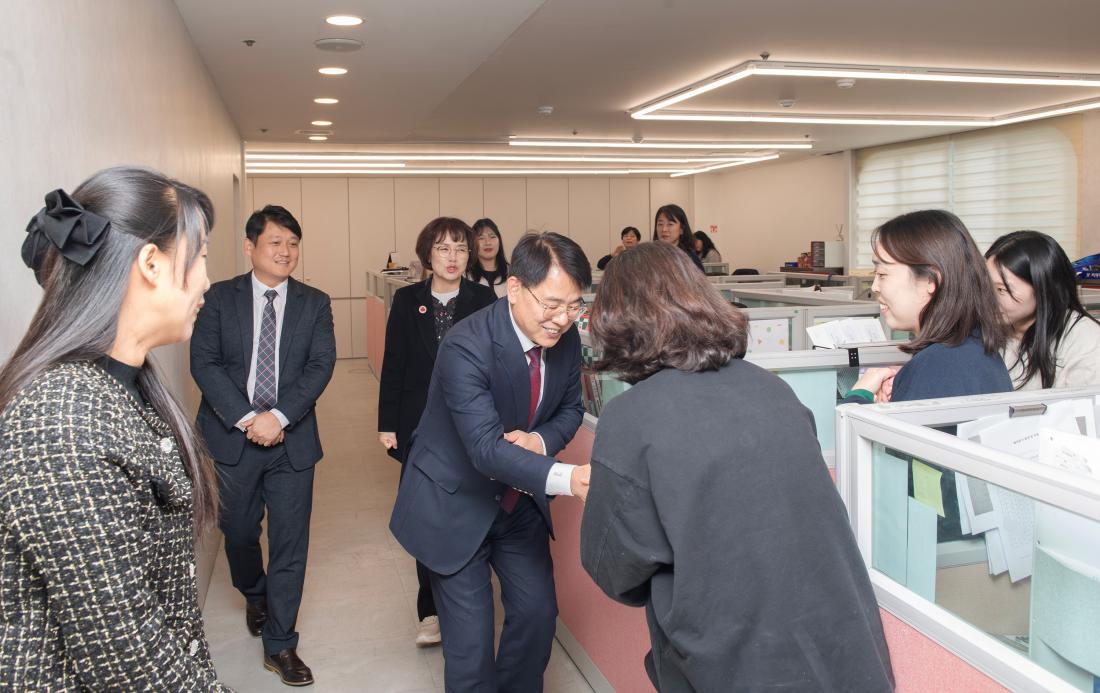 20241127_2024년 자활참여자 고객만족 서비스(CS) 및 법정의무교육_4.jpg
