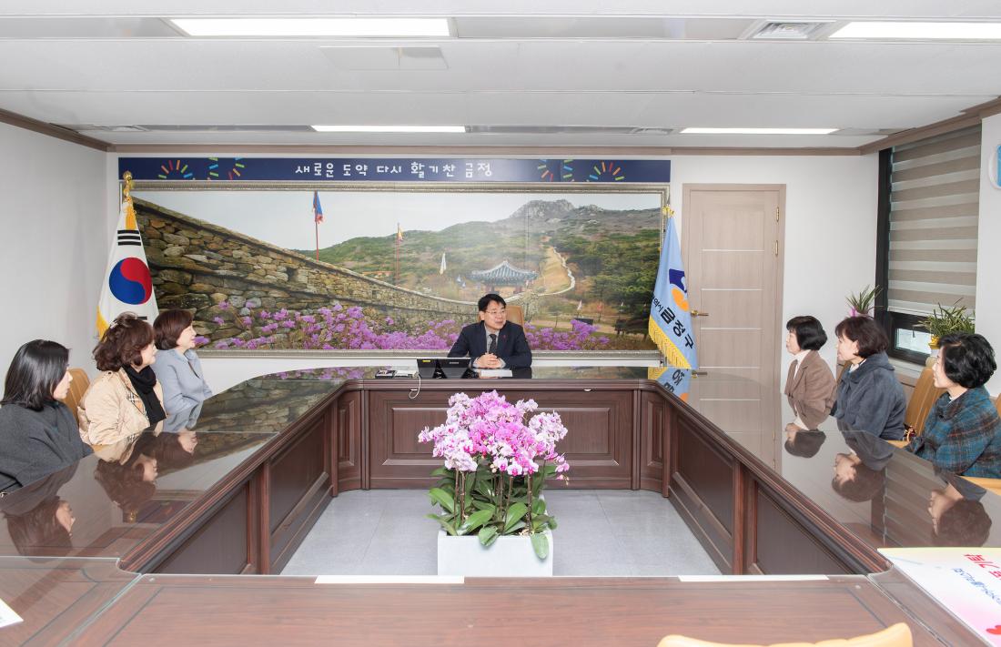 20241203_부곡어머니폴리스회, 이웃돕기 성품 기탁_3.jpg