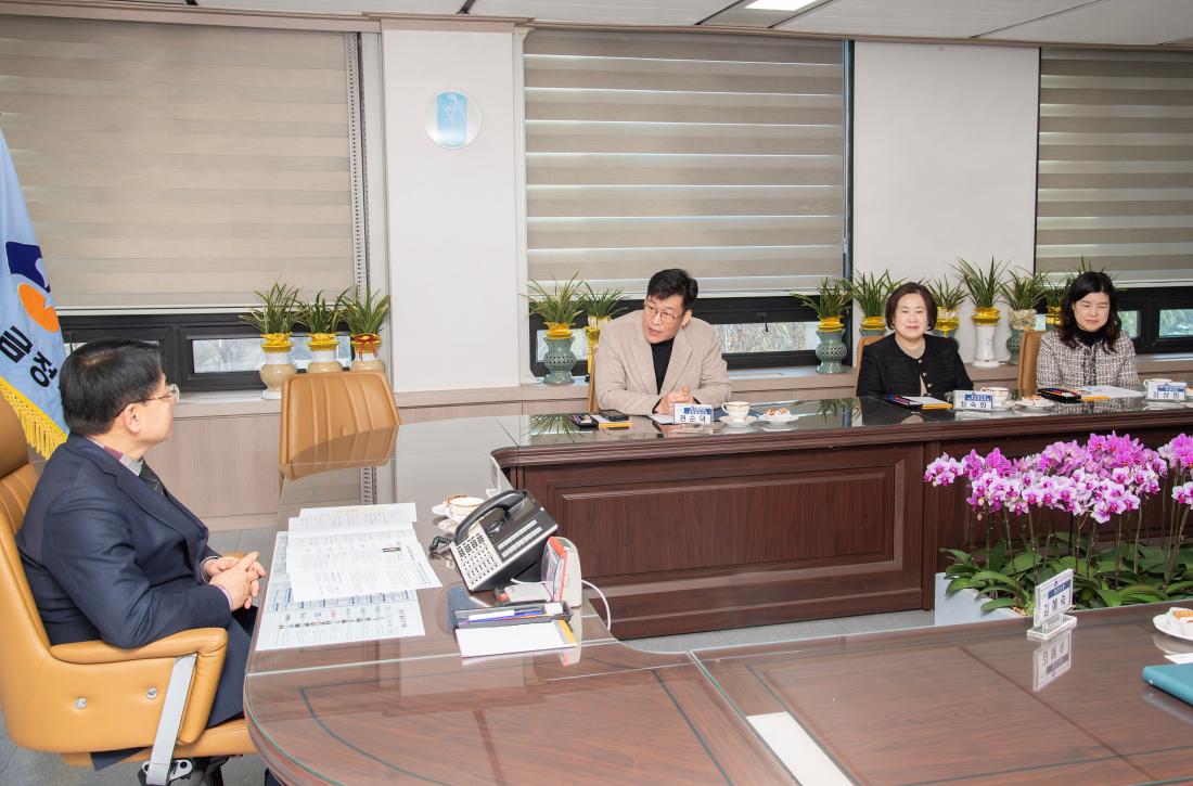 20241210_금정구-영산대학교 산학협력단, 금정구 정신건강복지센터 위.수탁 협약식_9.jpg