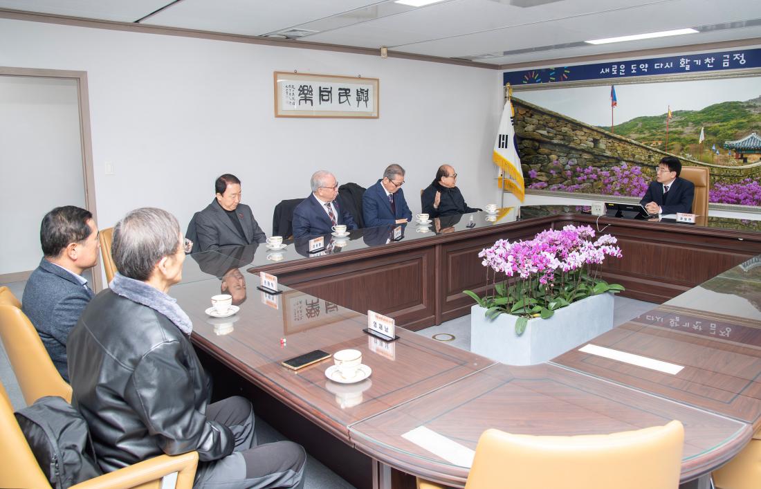 20241216_(사)한국청소년육성회 금정지구회, 장학금 전달_4.jpg