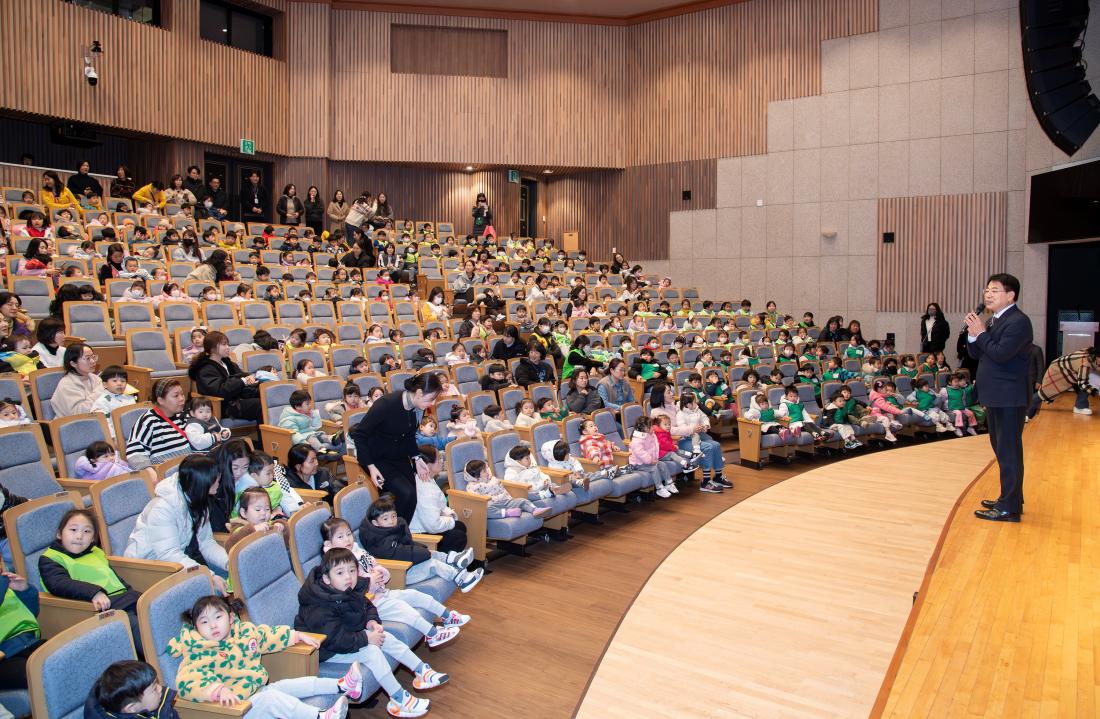 20241220_금정구 어린이집연합회 문화공연 관람_5.jpg