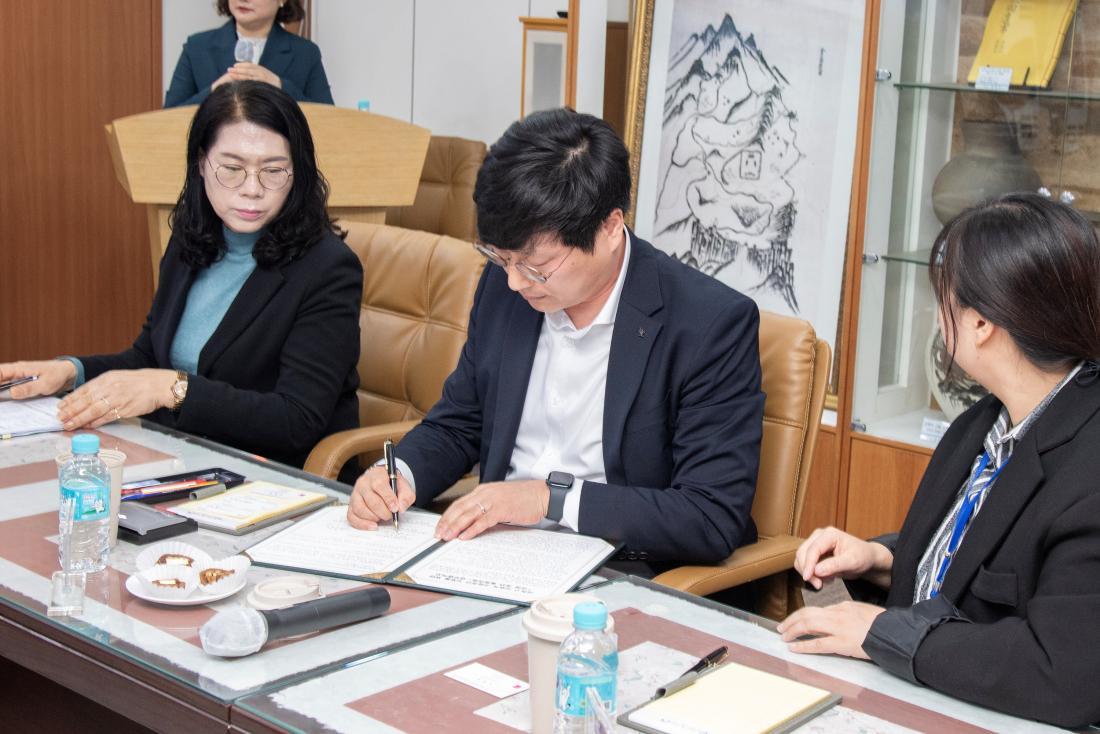 20250418_금정 청년 돌봄이음 업무협약식_6.jpg
