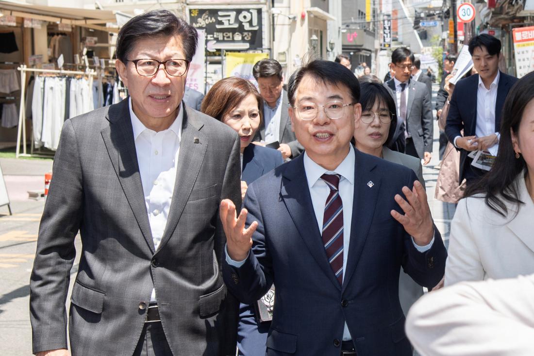 20250430_'부산대 자율상권구역' 현장 방문_4_1.jpg