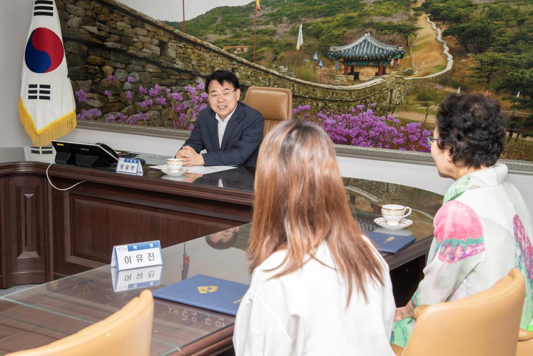 20250523_지방재정계획심의위원회 신규 위원 위촉식_8.jpg