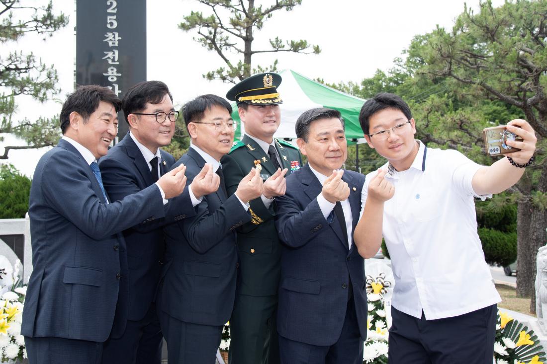 20250606_제70주년 현충일 추념 행사_33.jpg